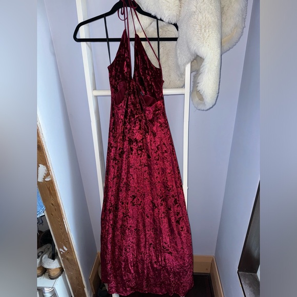 FOREVER 21 Red velvet maxi dress - Picture 7 of 8